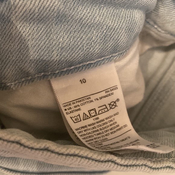 Old Navy Striped Slim Wide Leg Jeans - Picture 5 of 5